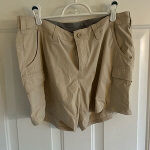 World Wide Sportsman Women’s Beige Shorts Size 12